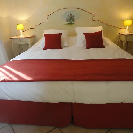 La Aparthotel 3*
