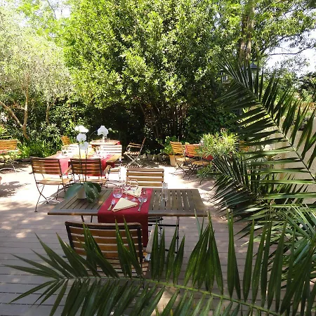 La Aparthotel