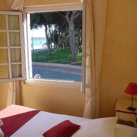La Aparthotel 3*